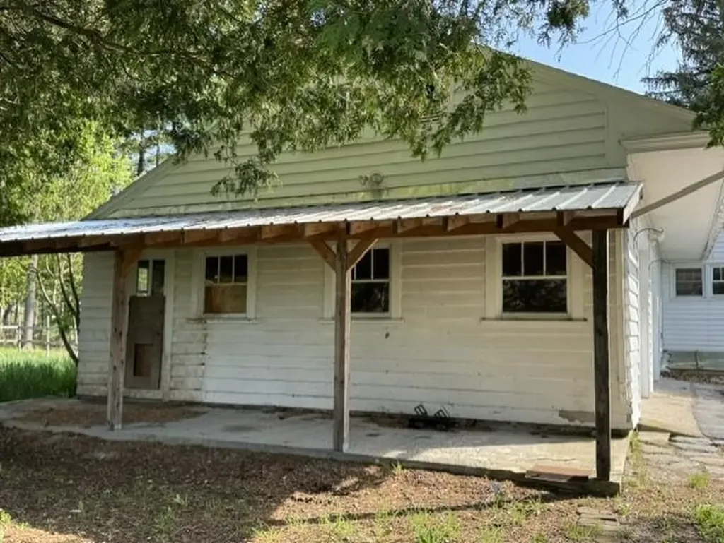 58 Hamilton Place Extension Richford VT 05476