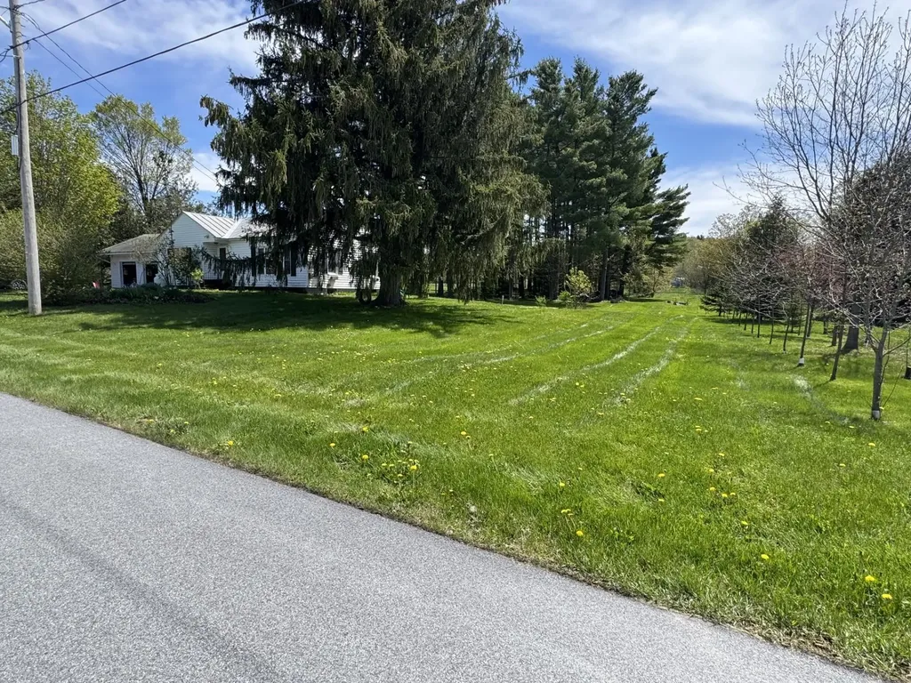 58 Hamilton Place Extension Richford VT 05476
