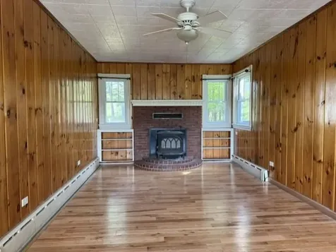 58 Hamilton Place Extension Richford VT 05476