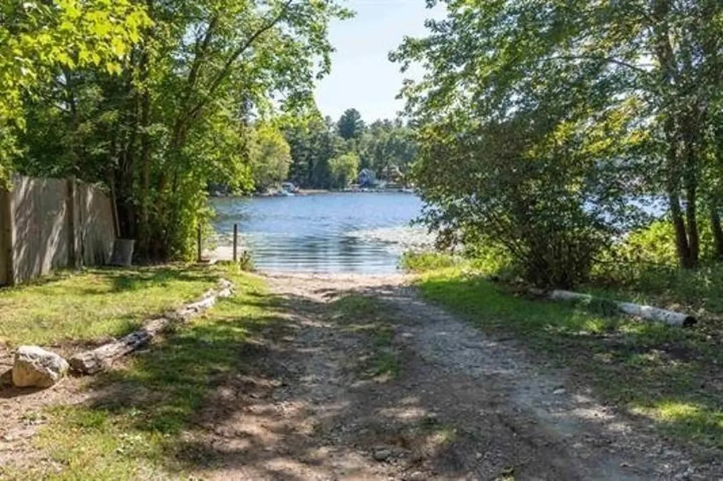 9 Trues Parkway Sandown NH 03873