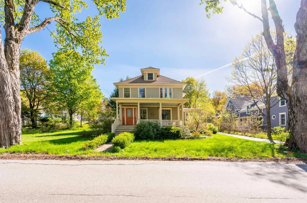 85 Cheney Street Newport NH 03773