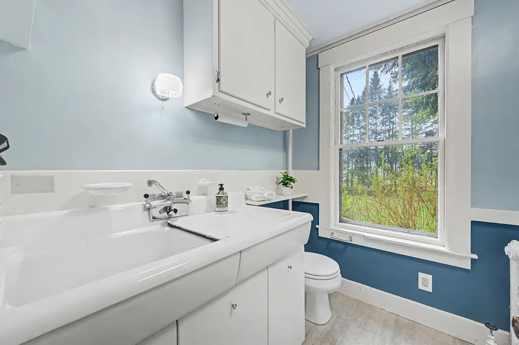 85 Cheney Street Newport NH 03773