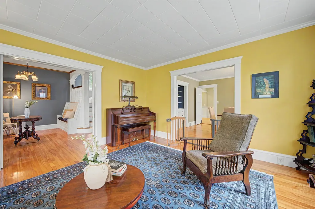 85 Cheney Street Newport NH 03773