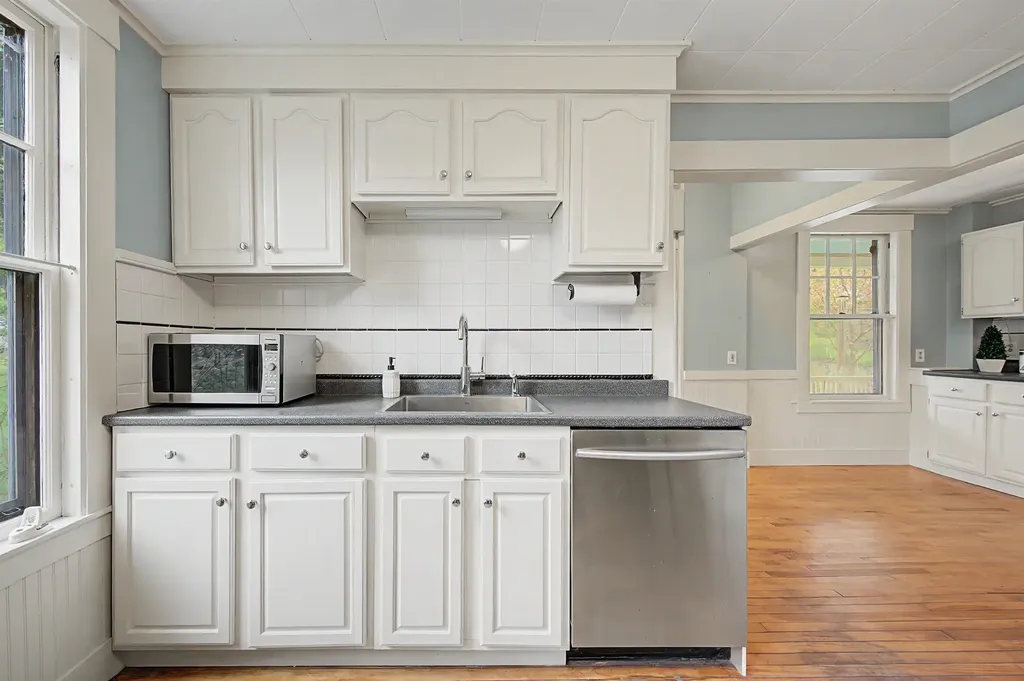 85 Cheney Street Newport NH 03773