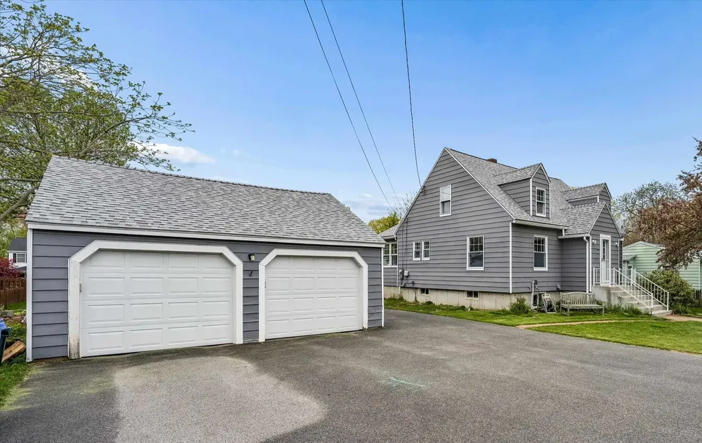 24 Hiler Street Manchester NH 03109