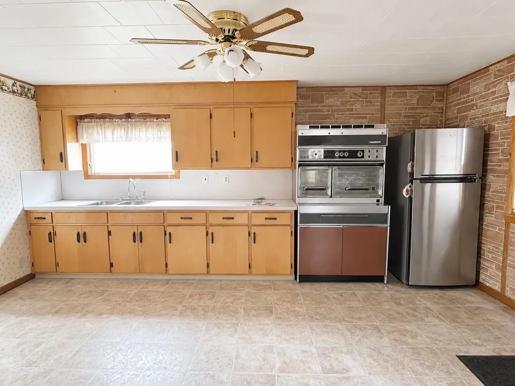 107 Strafford Street Berlin NH 03570