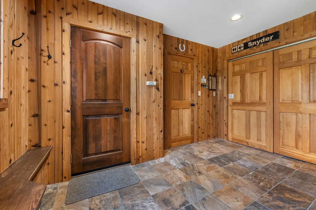 153 High Meadow Road Winhall VT 05340