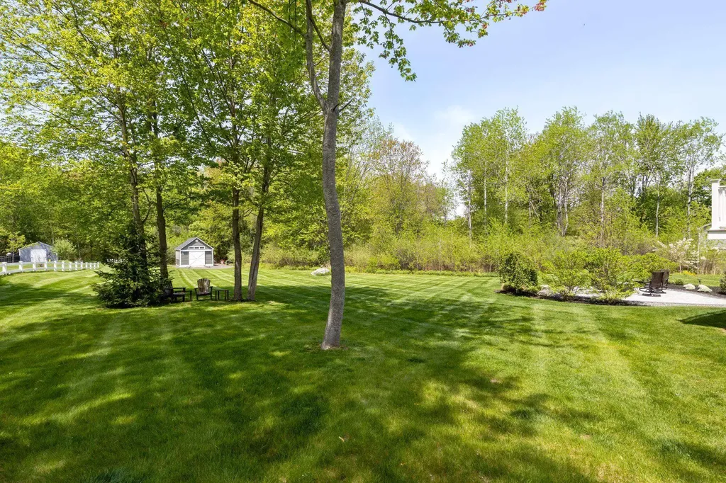 6 Betty Lane Stratham NH 03885