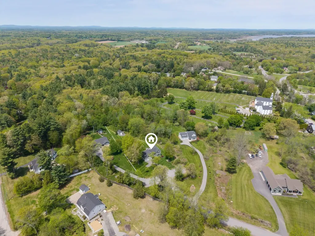 6 Betty Lane Stratham NH 03885
