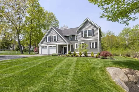 6 Betty Lane Stratham NH 03885
