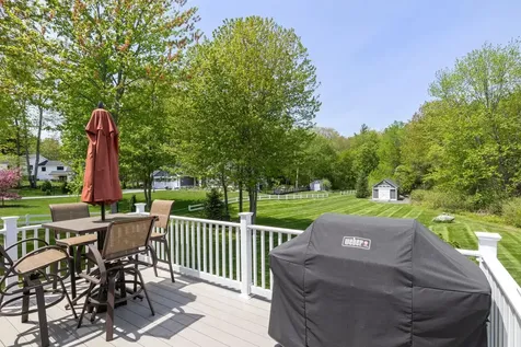 6 Betty Lane Stratham NH 03885