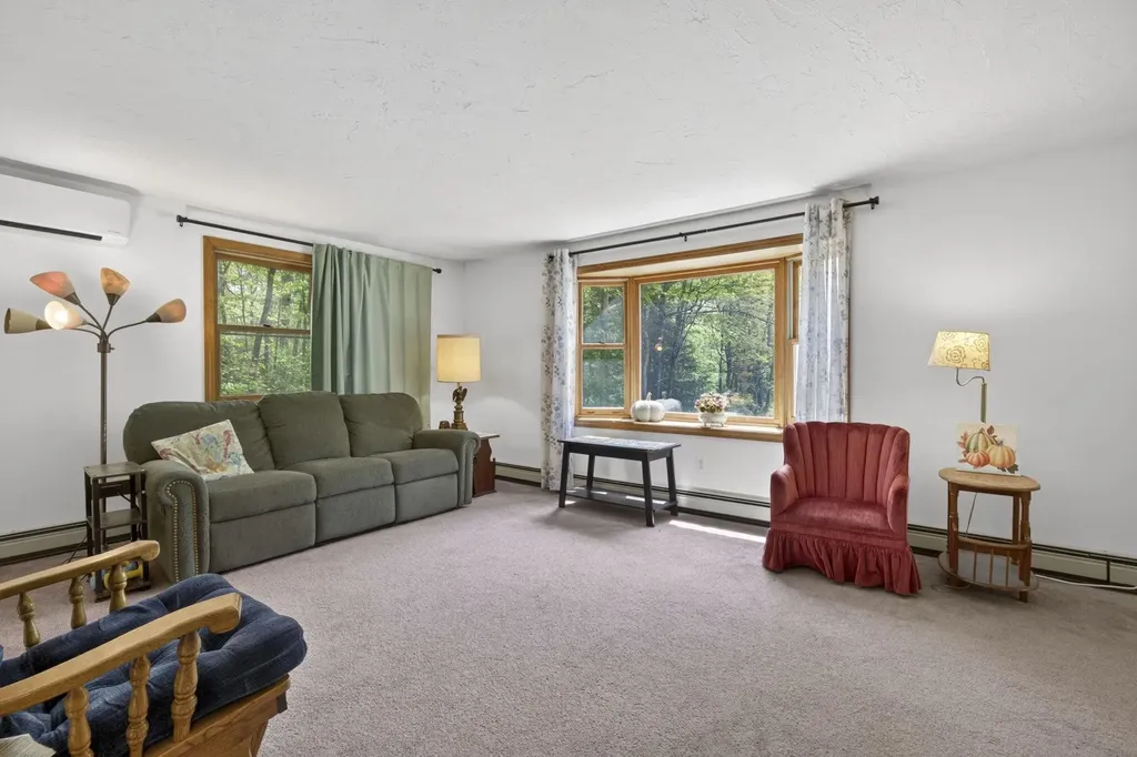 48 Queen Street Boscawen NH 03303