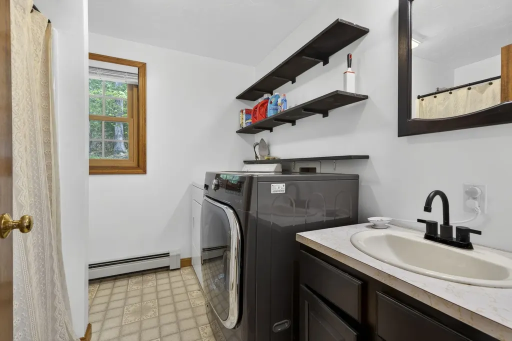 48 Queen Street Boscawen NH 03303