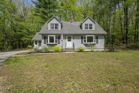 48 Queen Street Boscawen NH 03303
