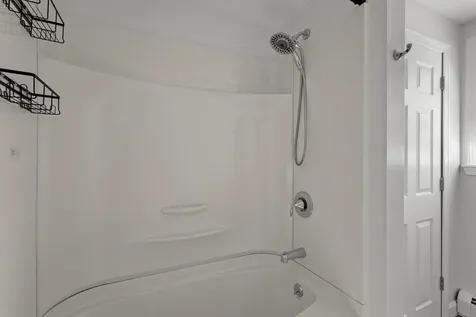 23 Hunt Street Nashua NH 03060