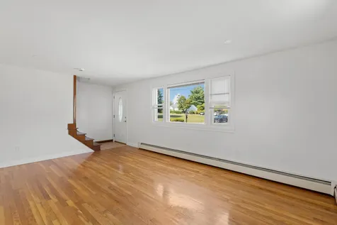 23 Hunt Street Nashua NH 03060