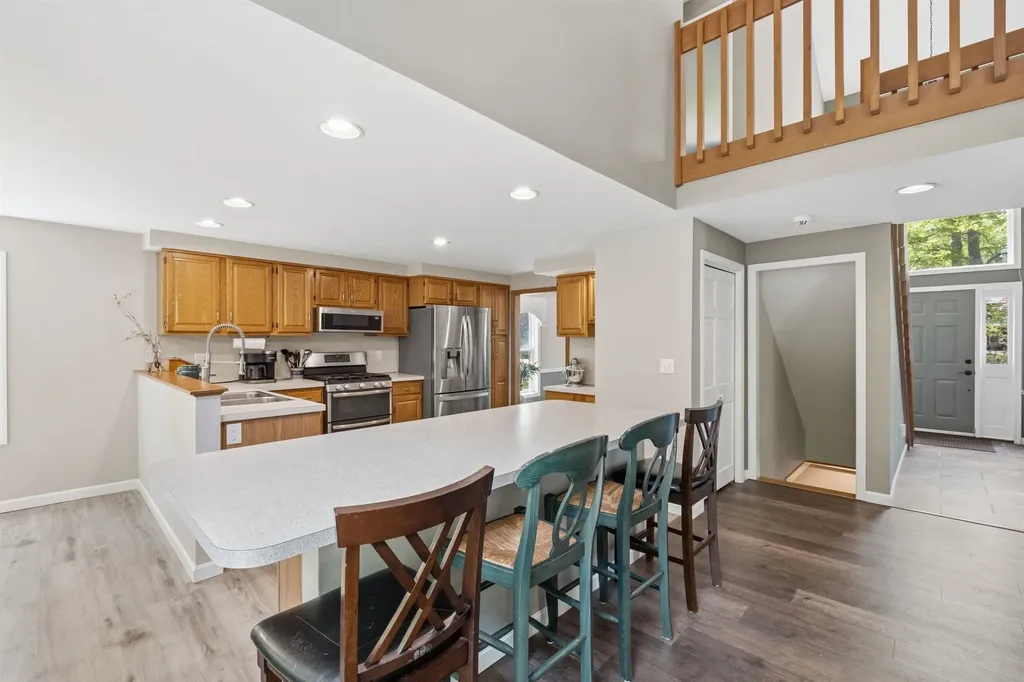 16 Hillsboro Circle Milford NH 03055