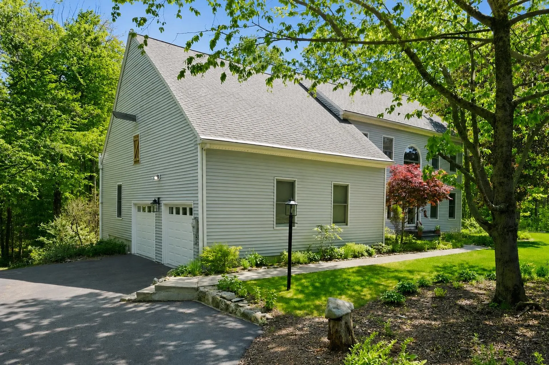 16 Hillsboro Circle Milford NH 03055