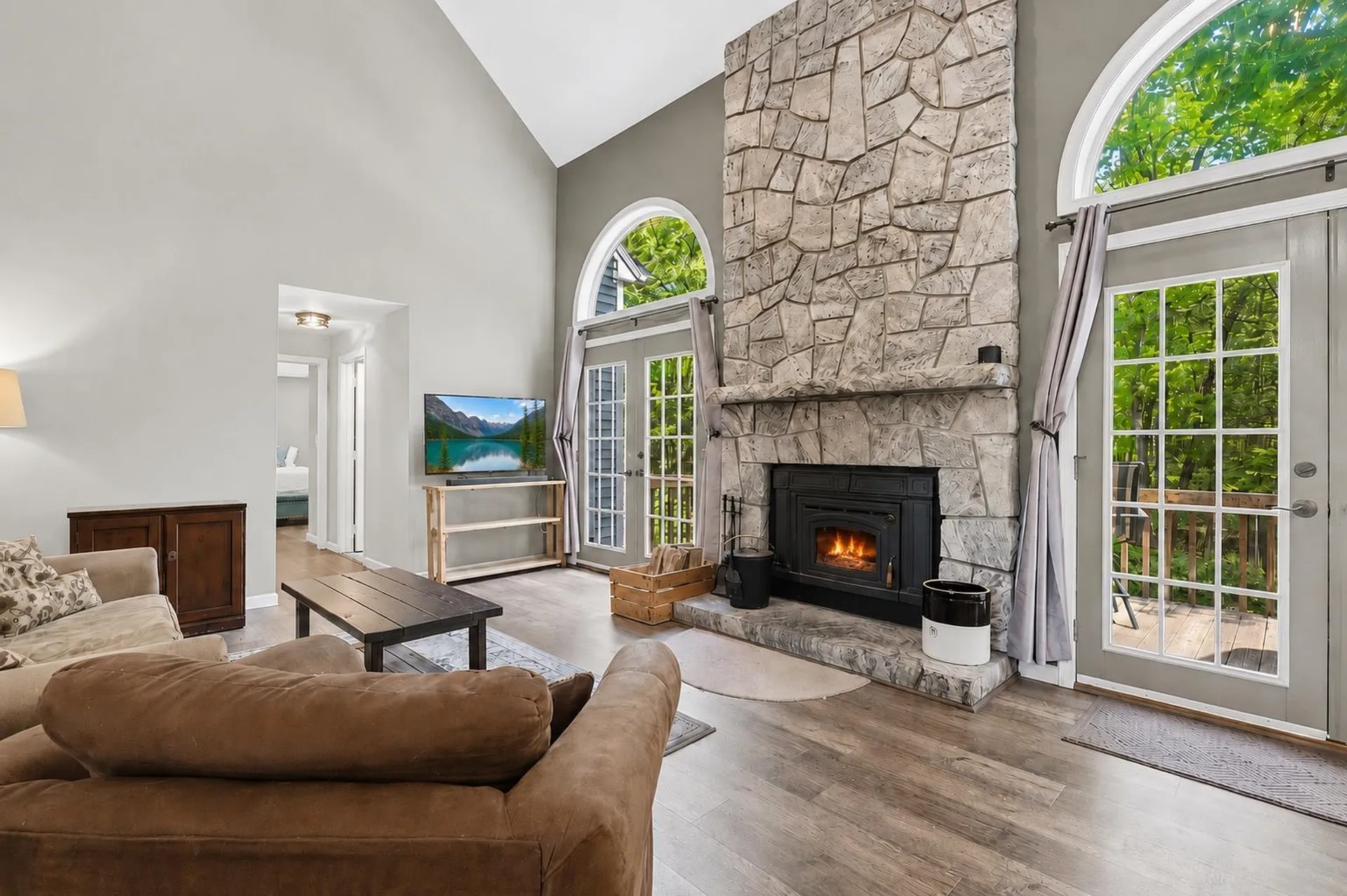 16 Hillsboro Circle Milford NH 03055