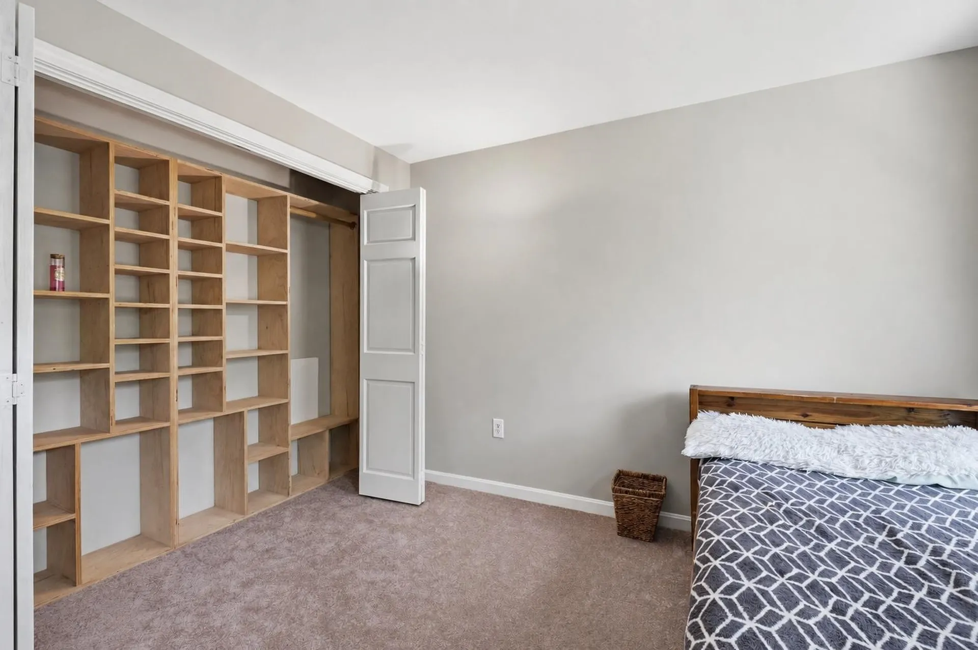16 Hillsboro Circle Milford NH 03055