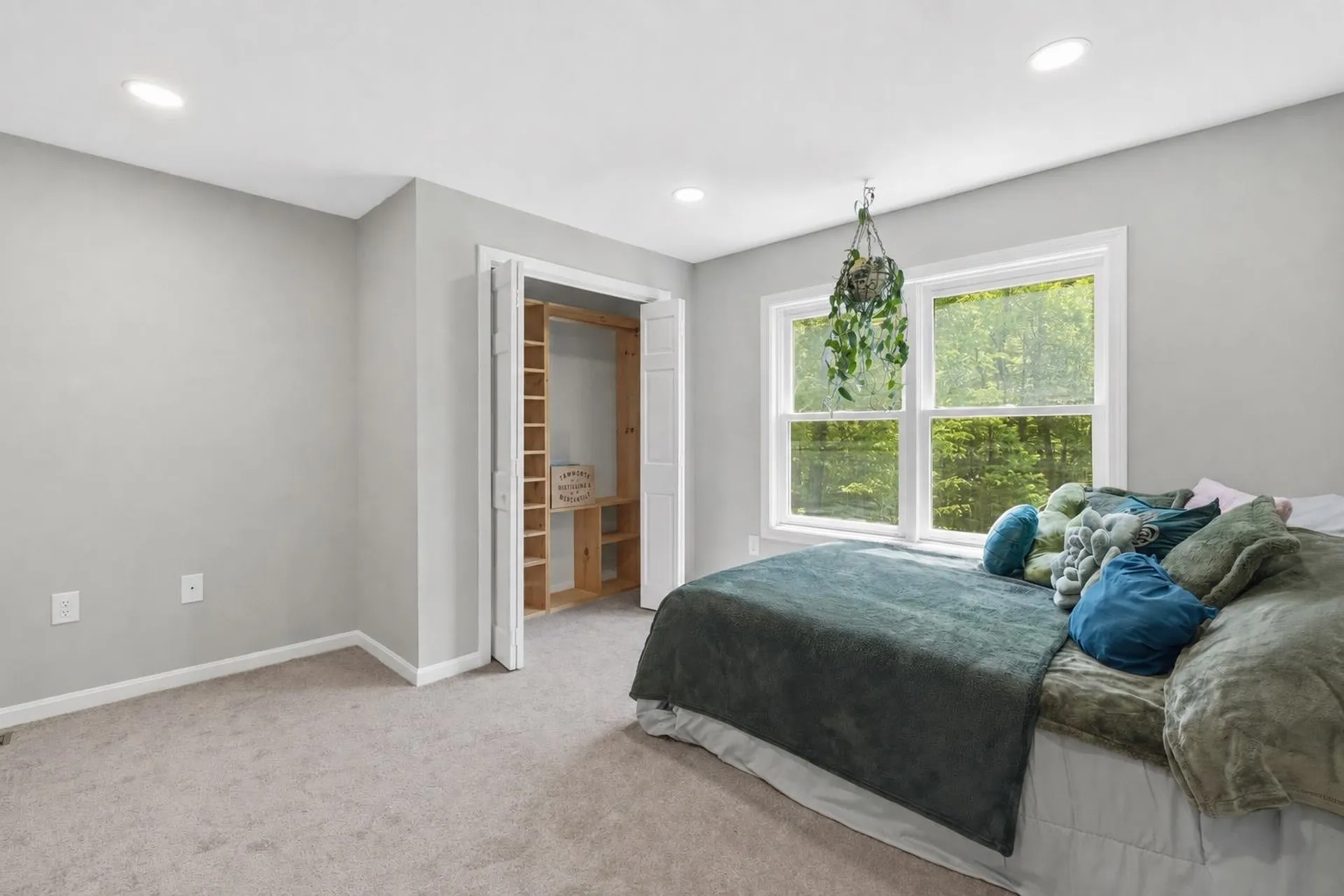 16 Hillsboro Circle Milford NH 03055