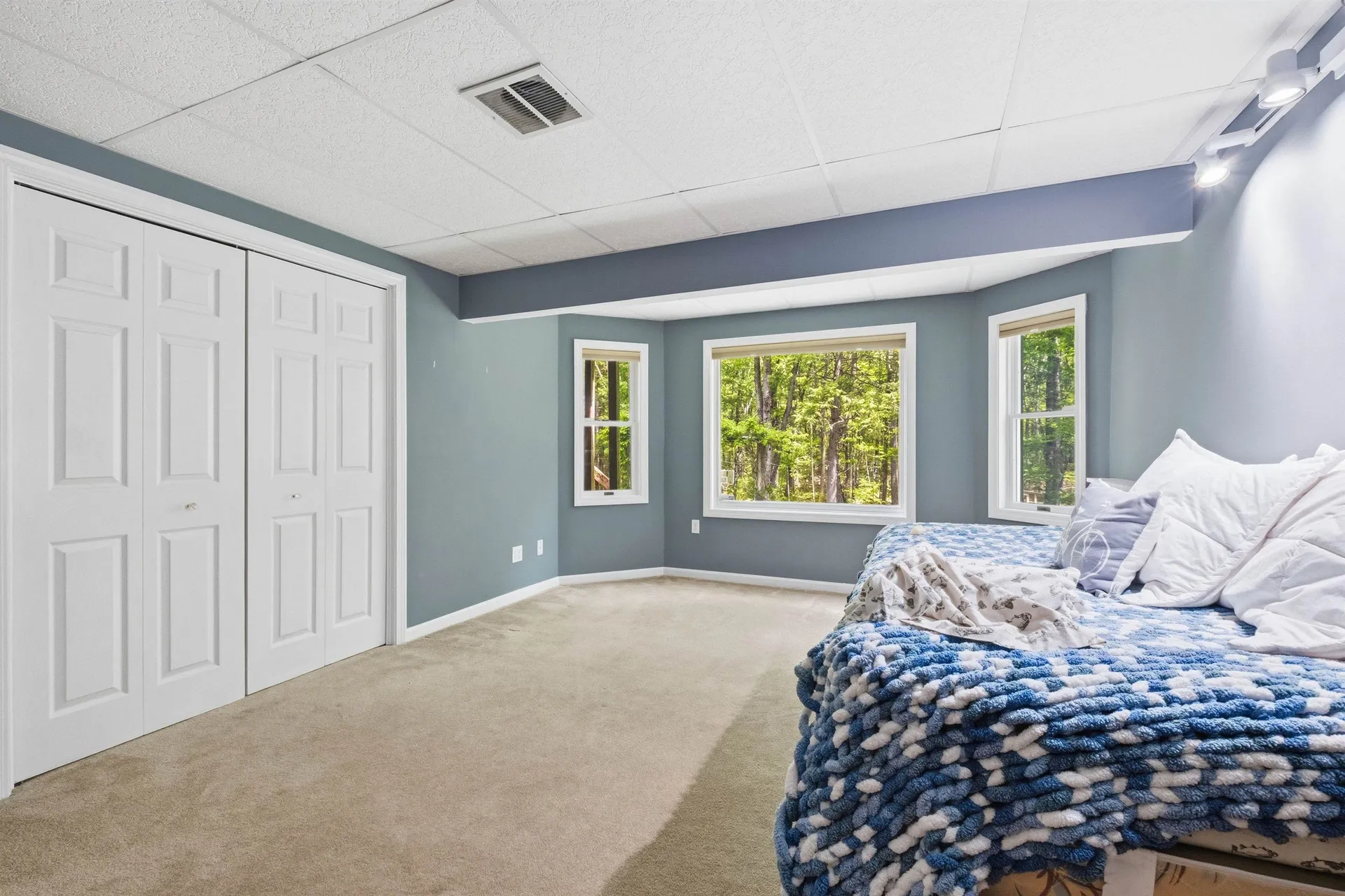 16 Hillsboro Circle Milford NH 03055
