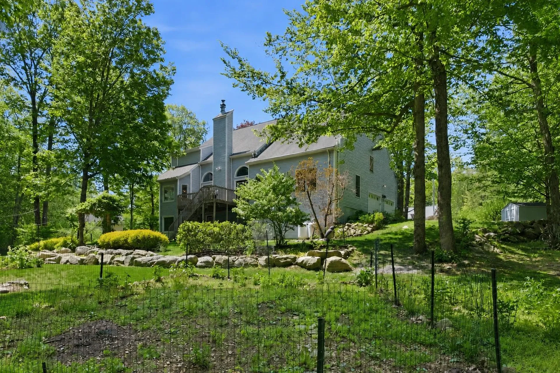 16 Hillsboro Circle Milford NH 03055