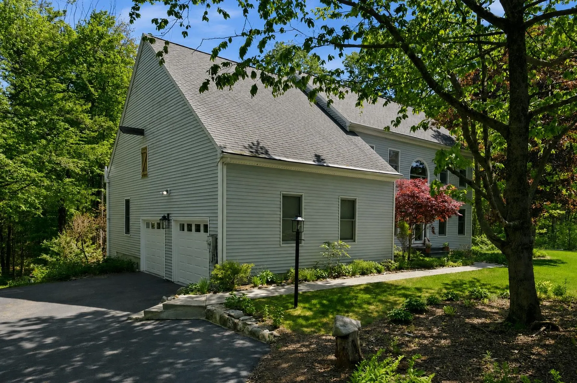 16 Hillsboro Circle Milford NH 03055