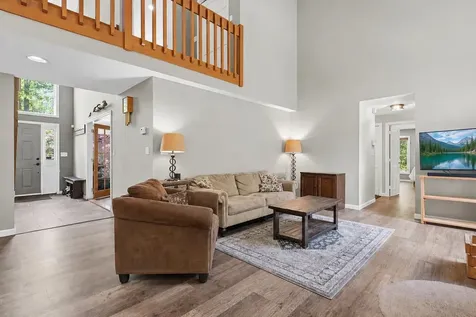 16 Hillsboro Circle Milford NH 03055