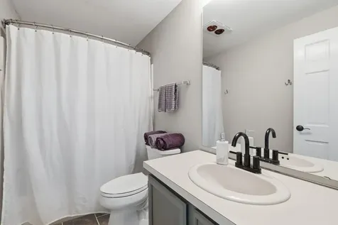 16 Hillsboro Circle Milford NH 03055