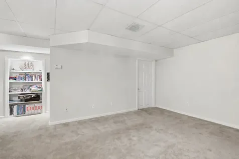 16 Hillsboro Circle Milford NH 03055