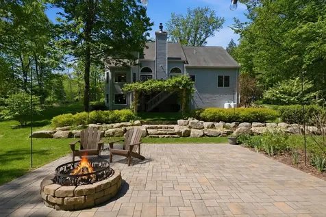 16 Hillsboro Circle Milford NH 03055