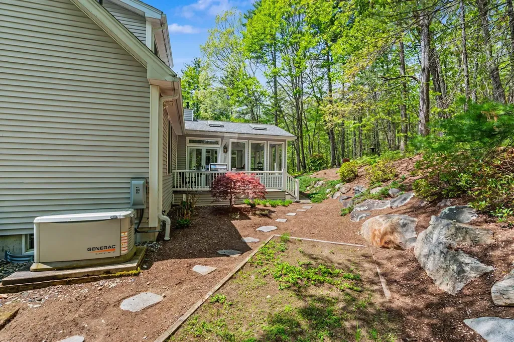 9 Checkerberry Lane Concord NH 03301