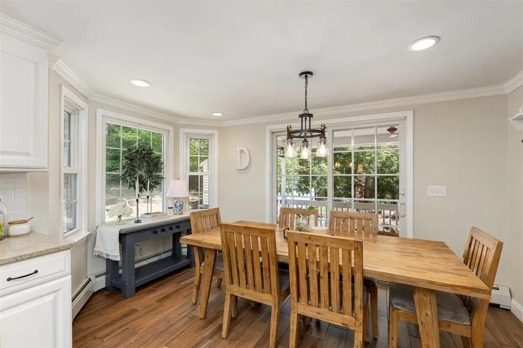 53 Sullivan Road Hudson NH 03051-3963