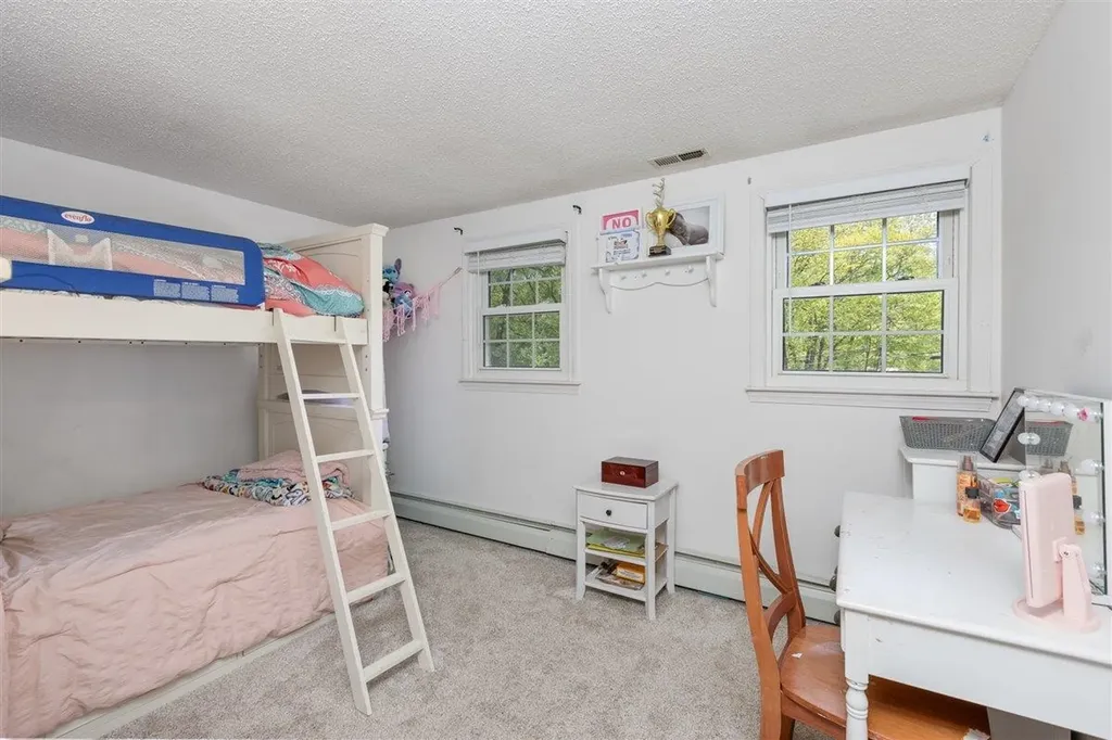 53 Sullivan Road Hudson NH 03051-3963