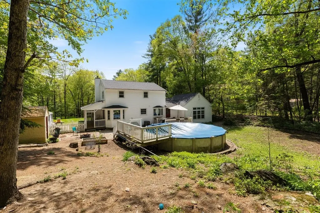 53 Sullivan Road Hudson NH 03051-3963