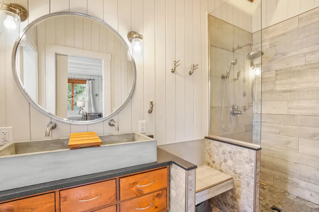 59 Squam Lake Road Holderness NH 03245