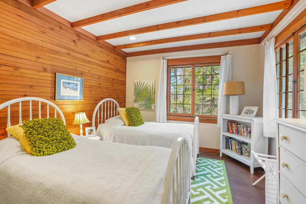 59 Squam Lake Road Holderness NH 03245