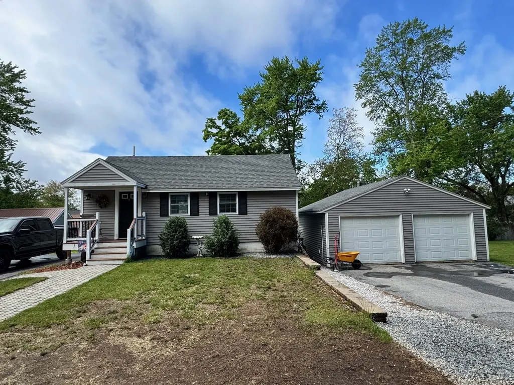 29 Lee Avenue Manchester NH 03109