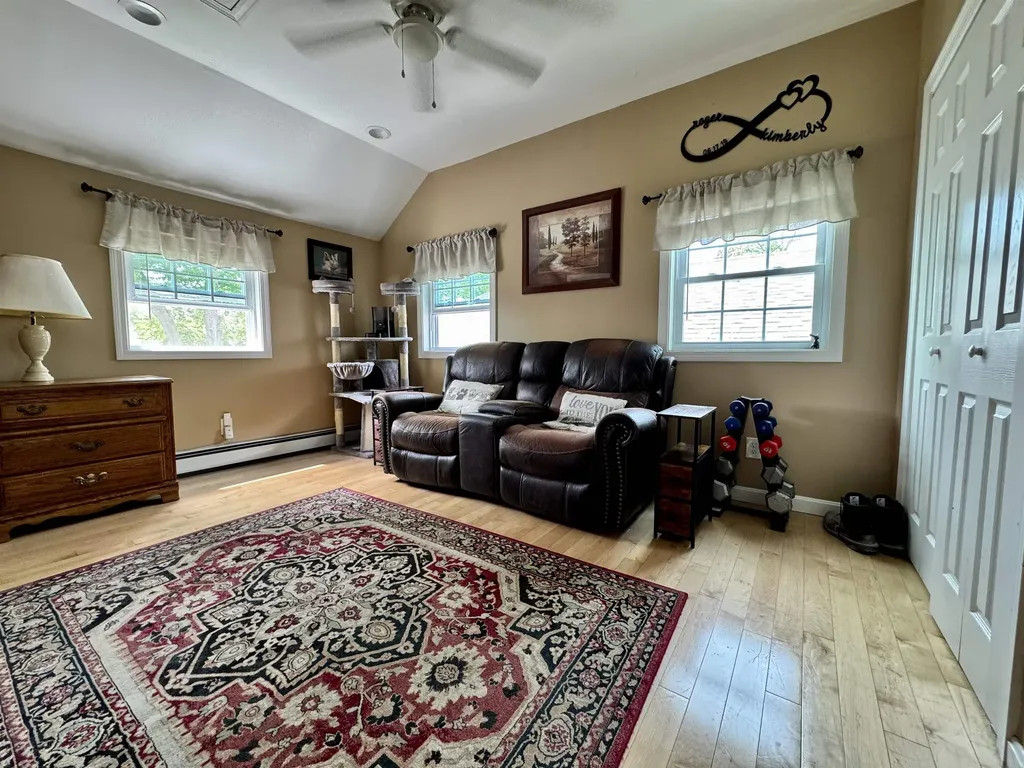 29 Lee Avenue Manchester NH 03109