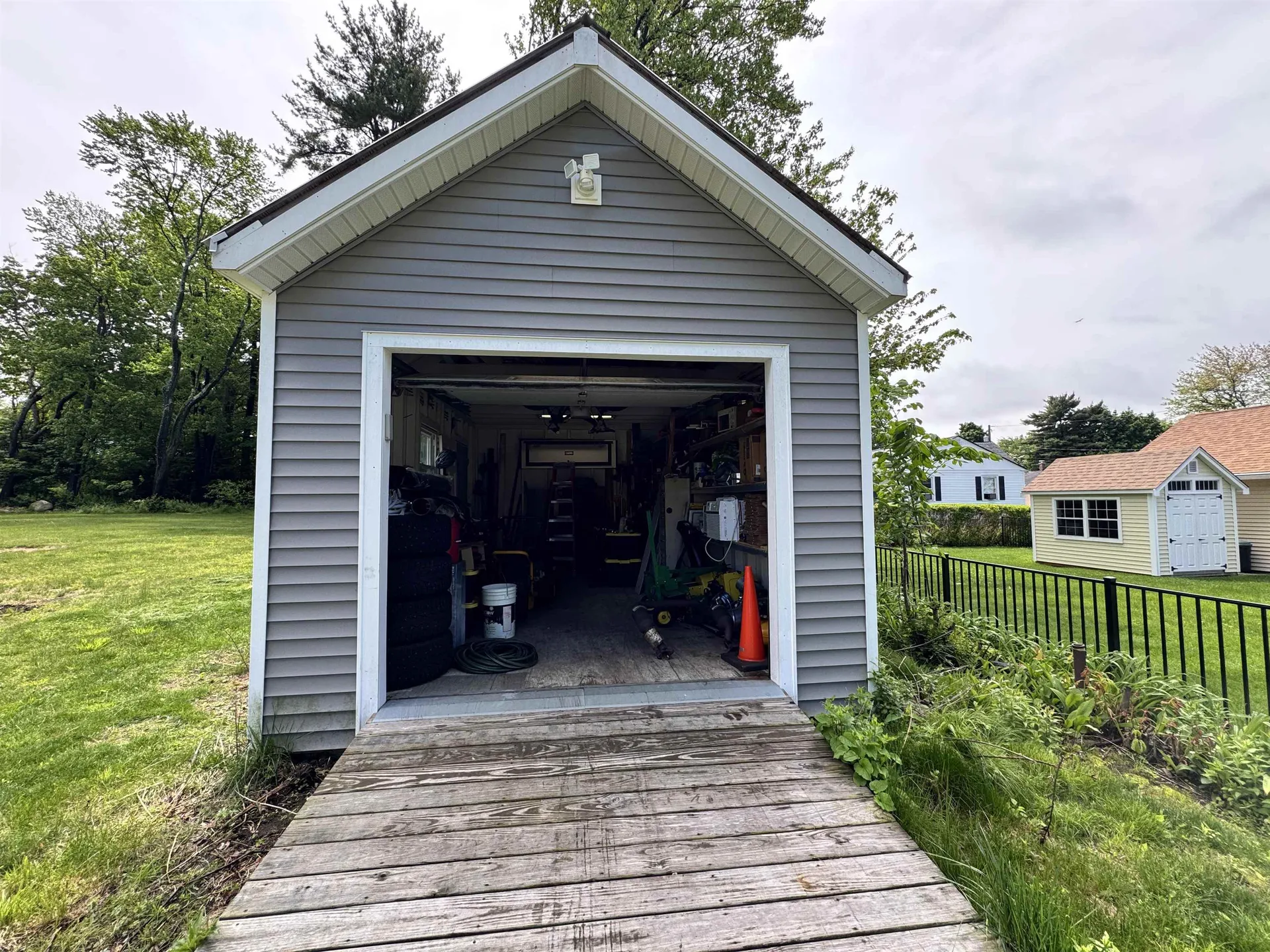 29 Lee Avenue Manchester NH 03109