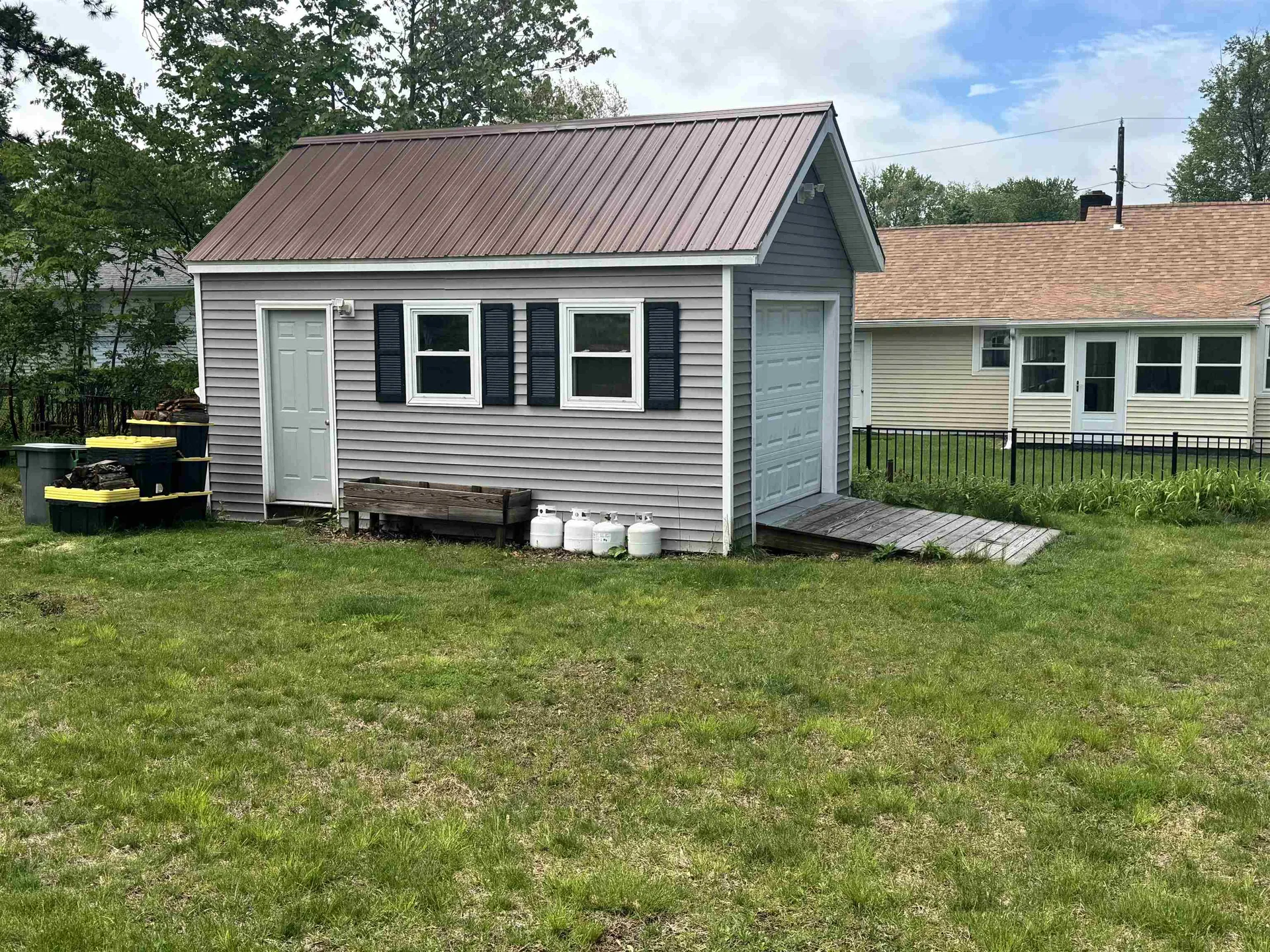 29 Lee Avenue Manchester NH 03109