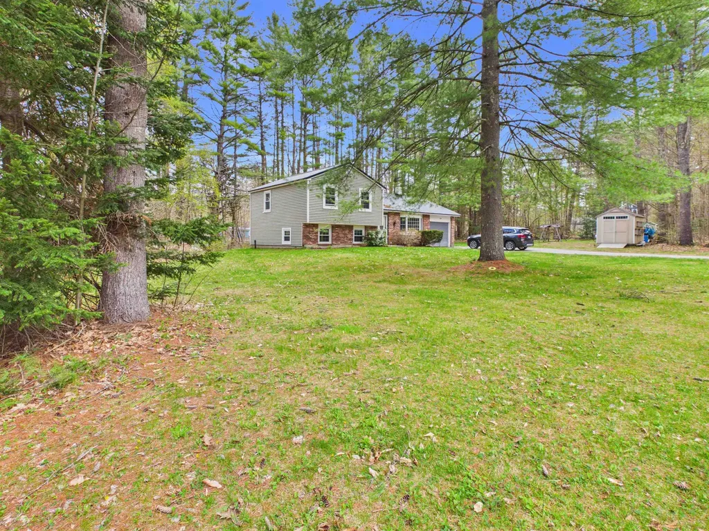 25 Partridge Knoll Road Campton NH 03223