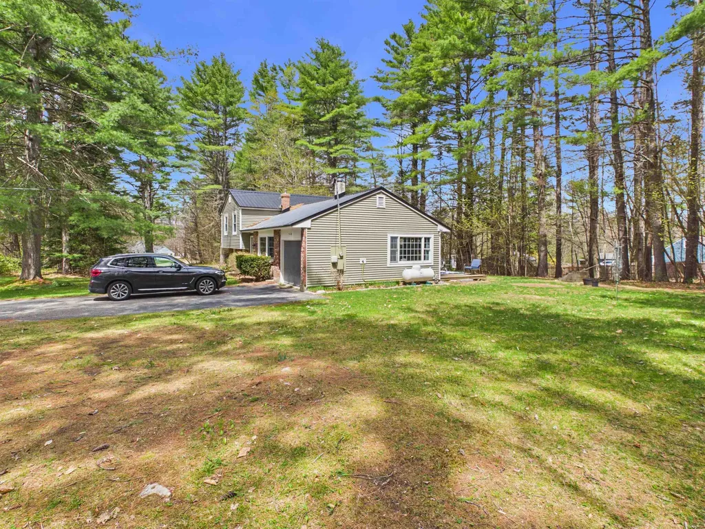 25 Partridge Knoll Road Campton NH 03223