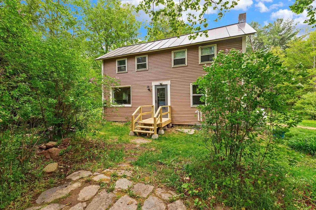 1757 Wildlife Road Hartford VT 05001