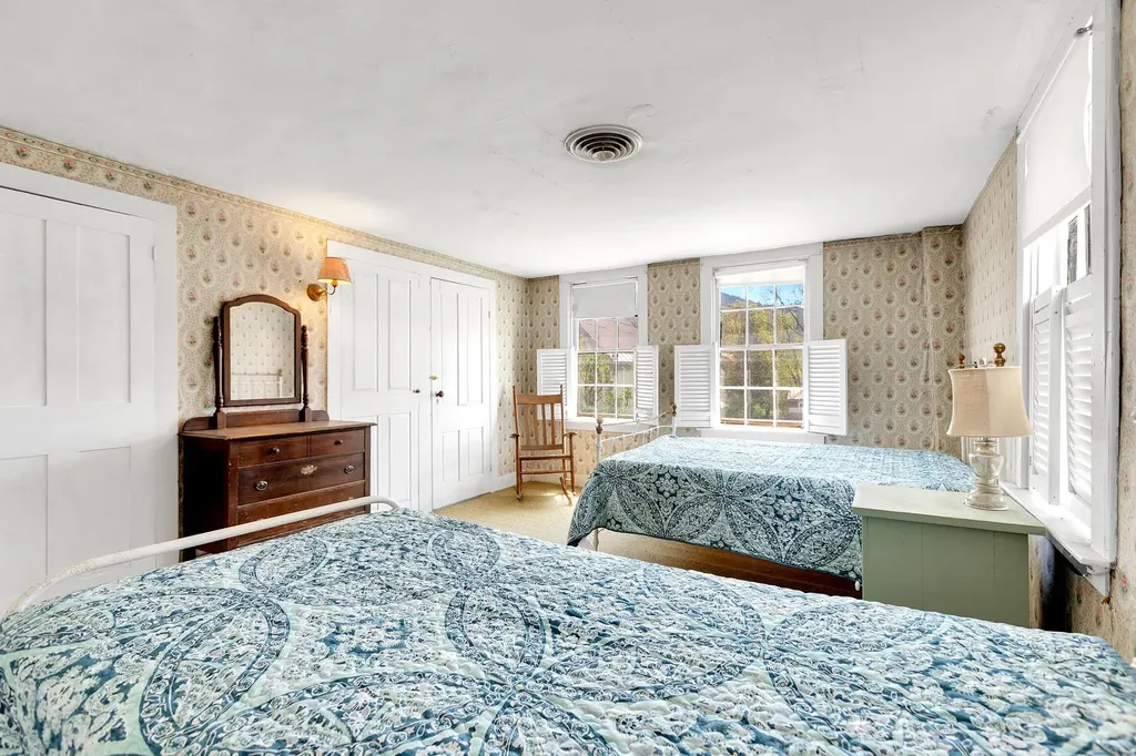 761 Main Street Cavendish VT 05142