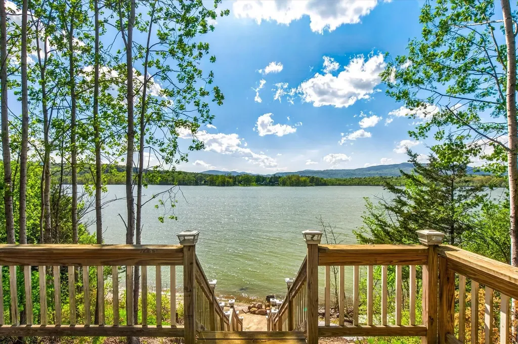 4362 Lake Street Bridport VT 05734