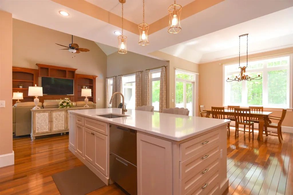 18 Winslow Drive Atkinson NH 03811