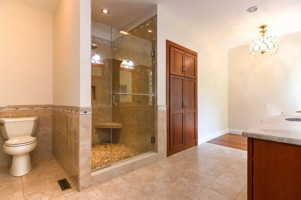 18 Winslow Drive Atkinson NH 03811