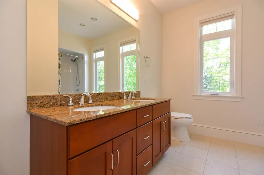 18 Winslow Drive Atkinson NH 03811